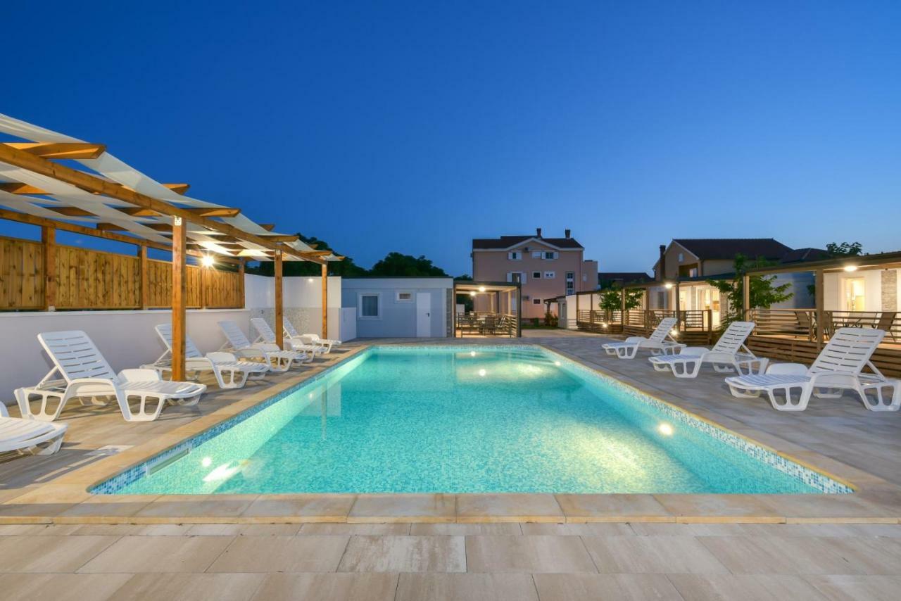 Bungalov Medanic - Private Pool Privlaka  Eksteriør billede