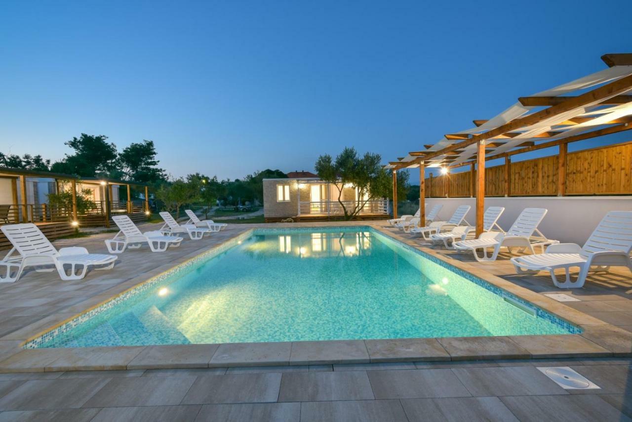 Bungalov Medanic - Private Pool Privlaka  Eksteriør billede