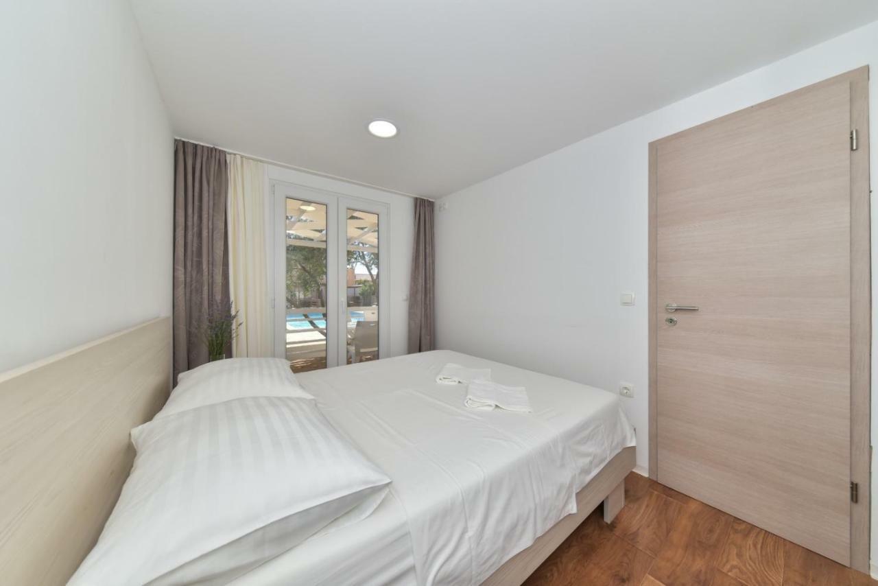 Bungalov Medanic - Private Pool Privlaka  Eksteriør billede