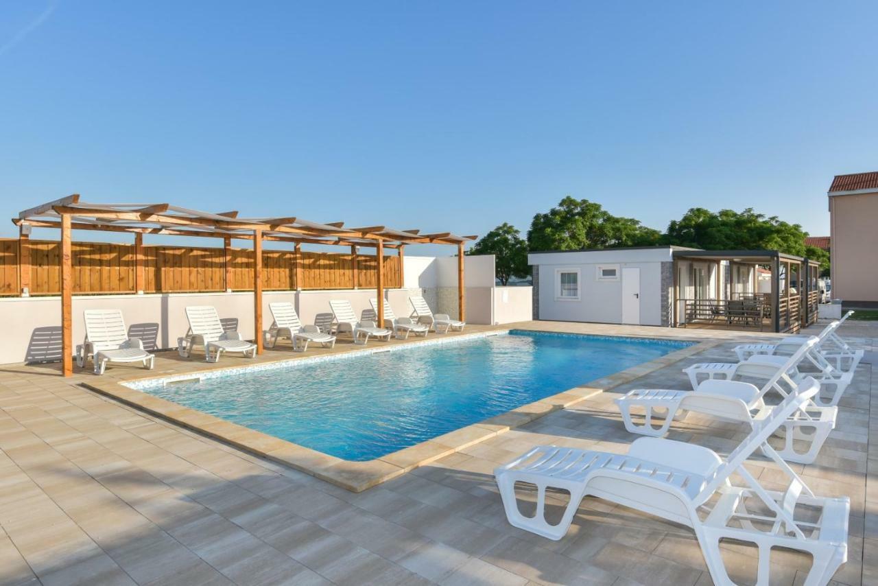 Bungalov Medanic - Private Pool Privlaka  Eksteriør billede